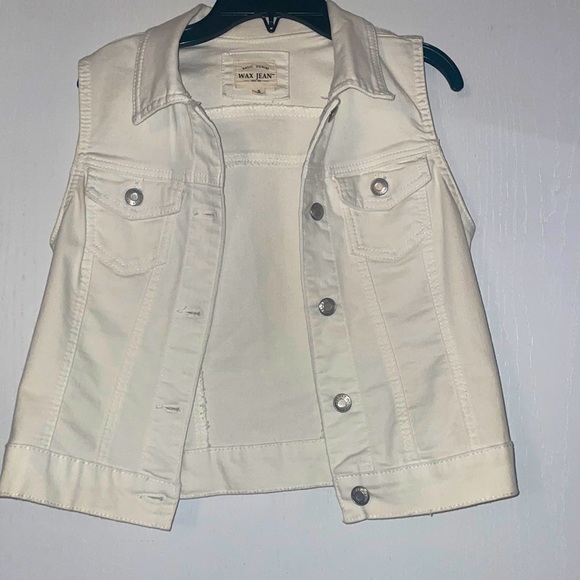 Jean jacket - Picture 1 of 2